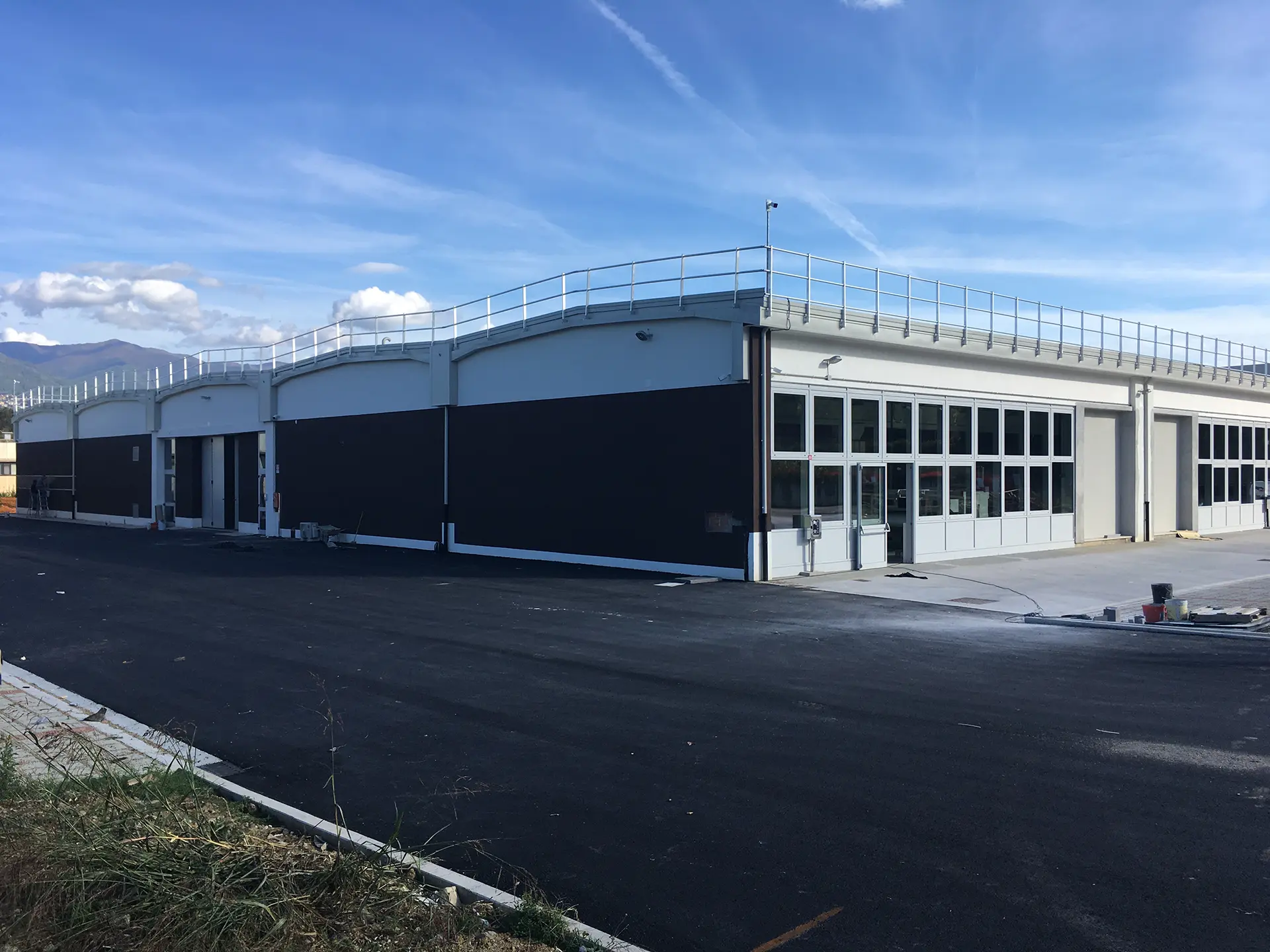 Antares Consulting su esterno di MALV Louis Vuitton